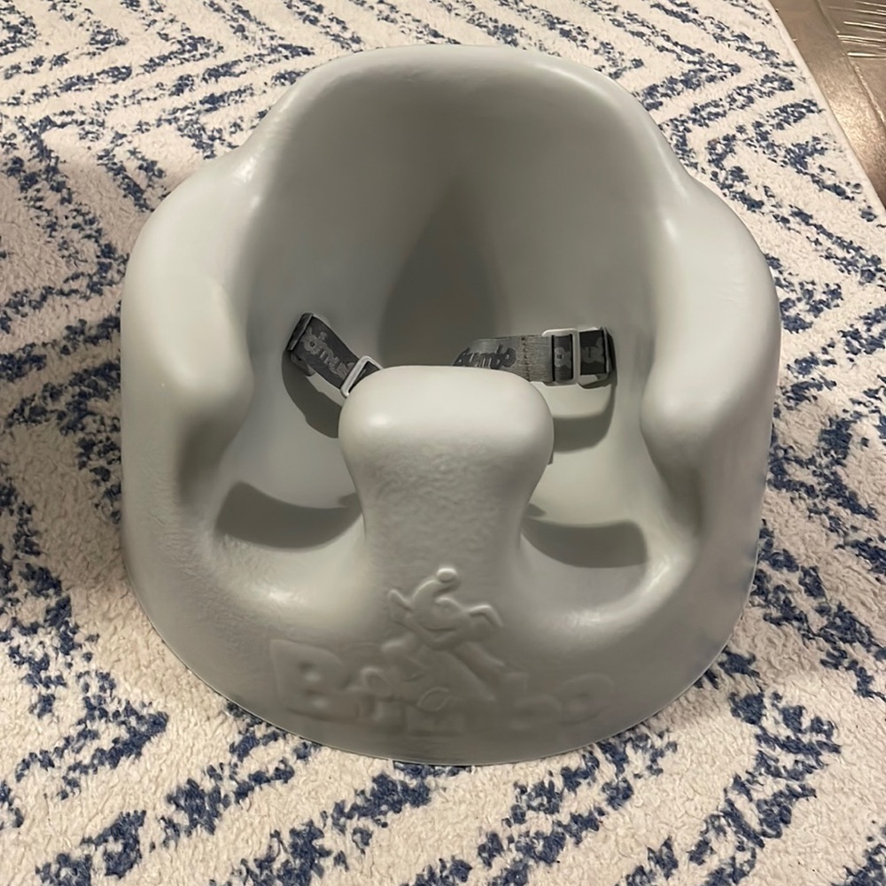 Bumbo floor seat